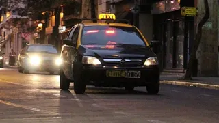 Los taxistas pidieron usar la tarifa nocturna durante toda la jornada
