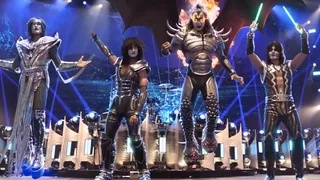 Kiss anunció que ahora será una banda de hologramas