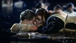 Subastaron la tabla de “Titanic” en la que “no entraba” Jack
