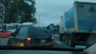 Caos en el tránsito por la protesta de transporte y un siniestro vial en Funes