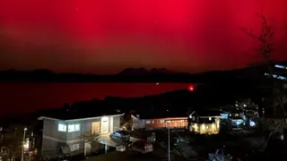 Una tormenta solar causó auroras australes en Ushuaia y la Antártida