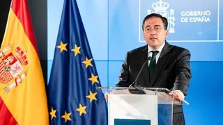 España declara que Milei llevó las relaciones "al momento más grave en la historia reciente"