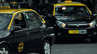 Dueños de taxis piden un aumento del 50% en la tarifa